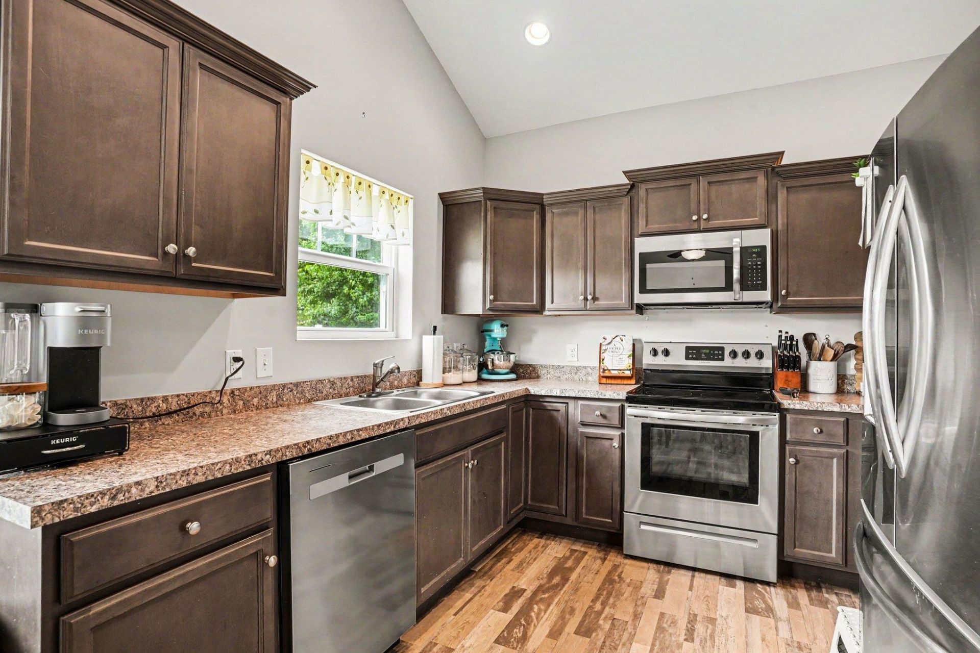 3468 Holly Loop Photo 12
