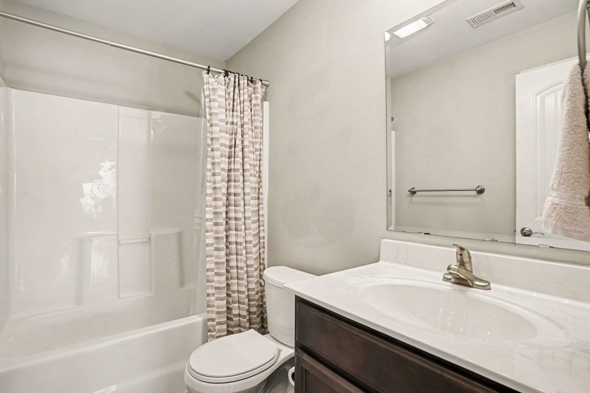 3468 Holly Loop Photo 15