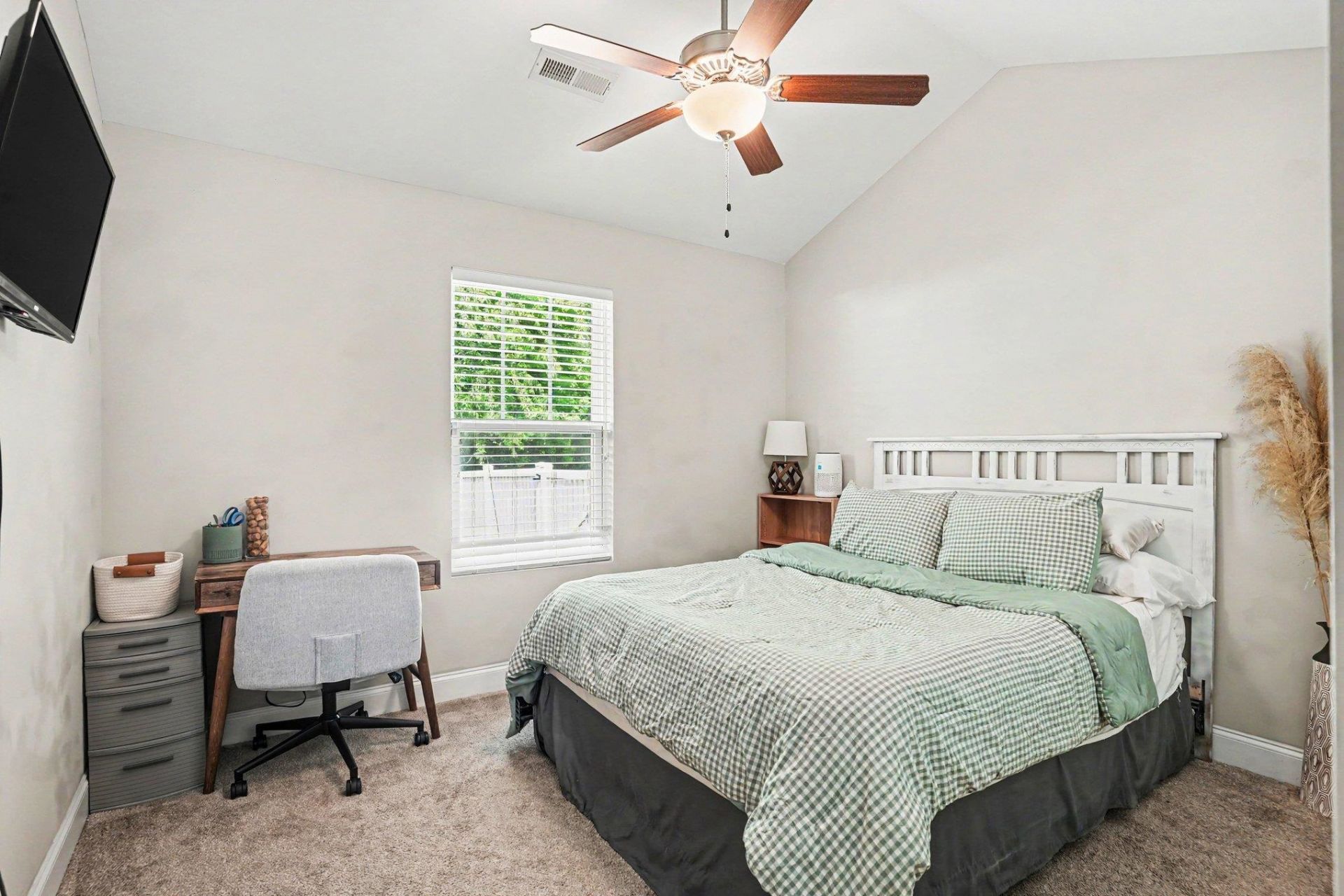 3468 Holly Loop Photo 23