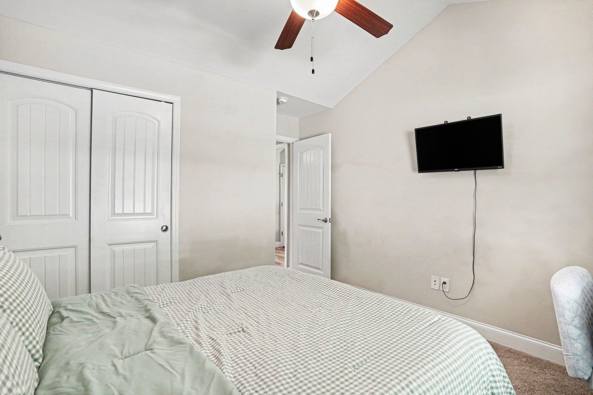 3468 Holly Loop Photo 24