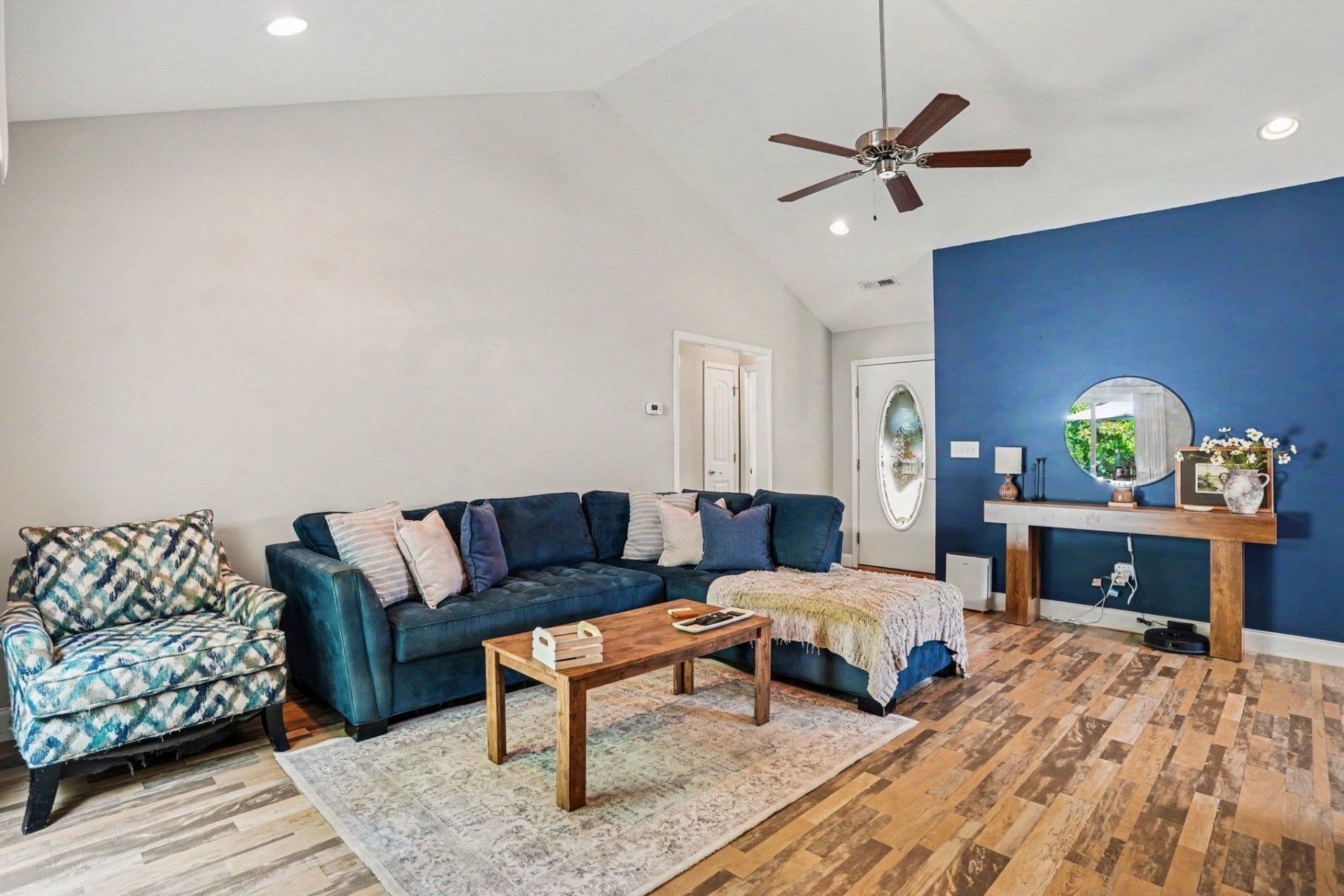 3468 Holly Loop Photo 7