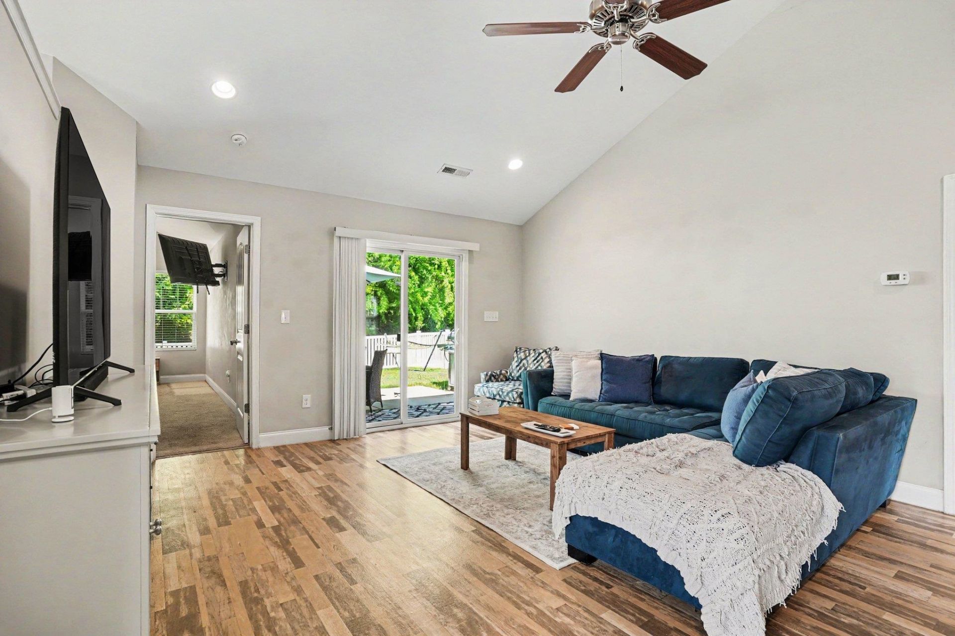 3468 Holly Loop Photo 9