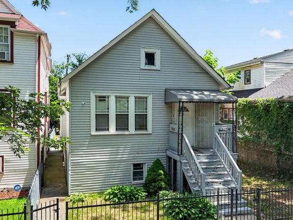 7931 S Muskegon Avenue , Chicago, IL 60617