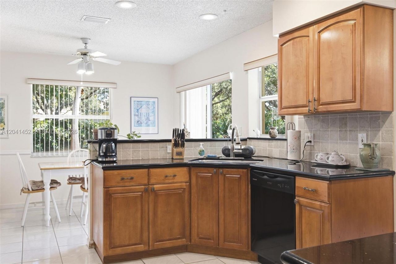 10431 NW 48th Mnr, Coral Springs, FL 33076 Photo