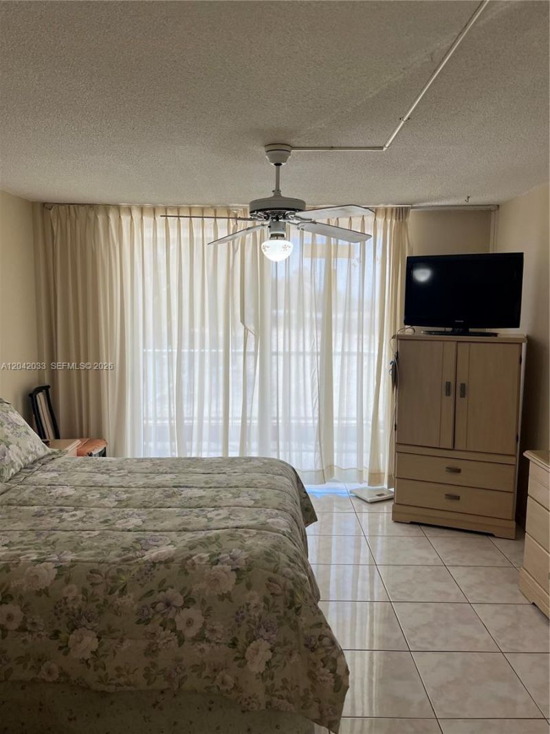 1351 NE Miami Gardens Dr , Unit 222E, Miami, FL 33179 Photo