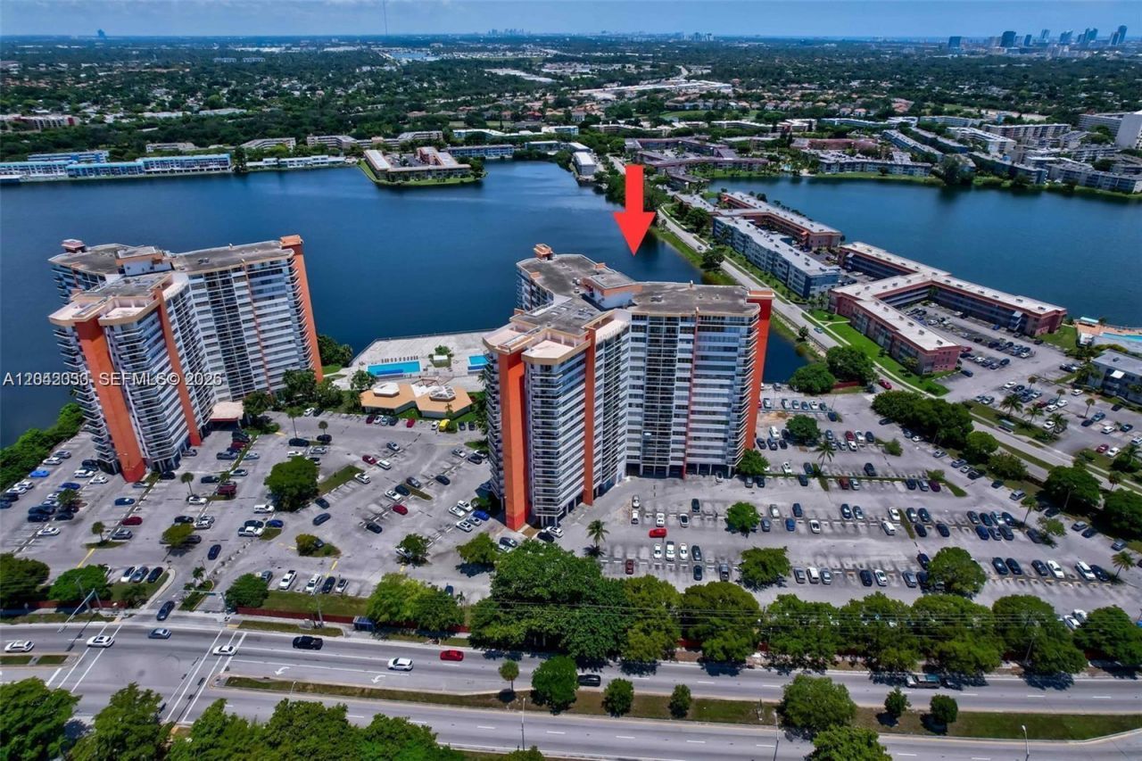 1351 NE Miami Gardens Dr , Unit 222E, Miami, FL 33179 Photo