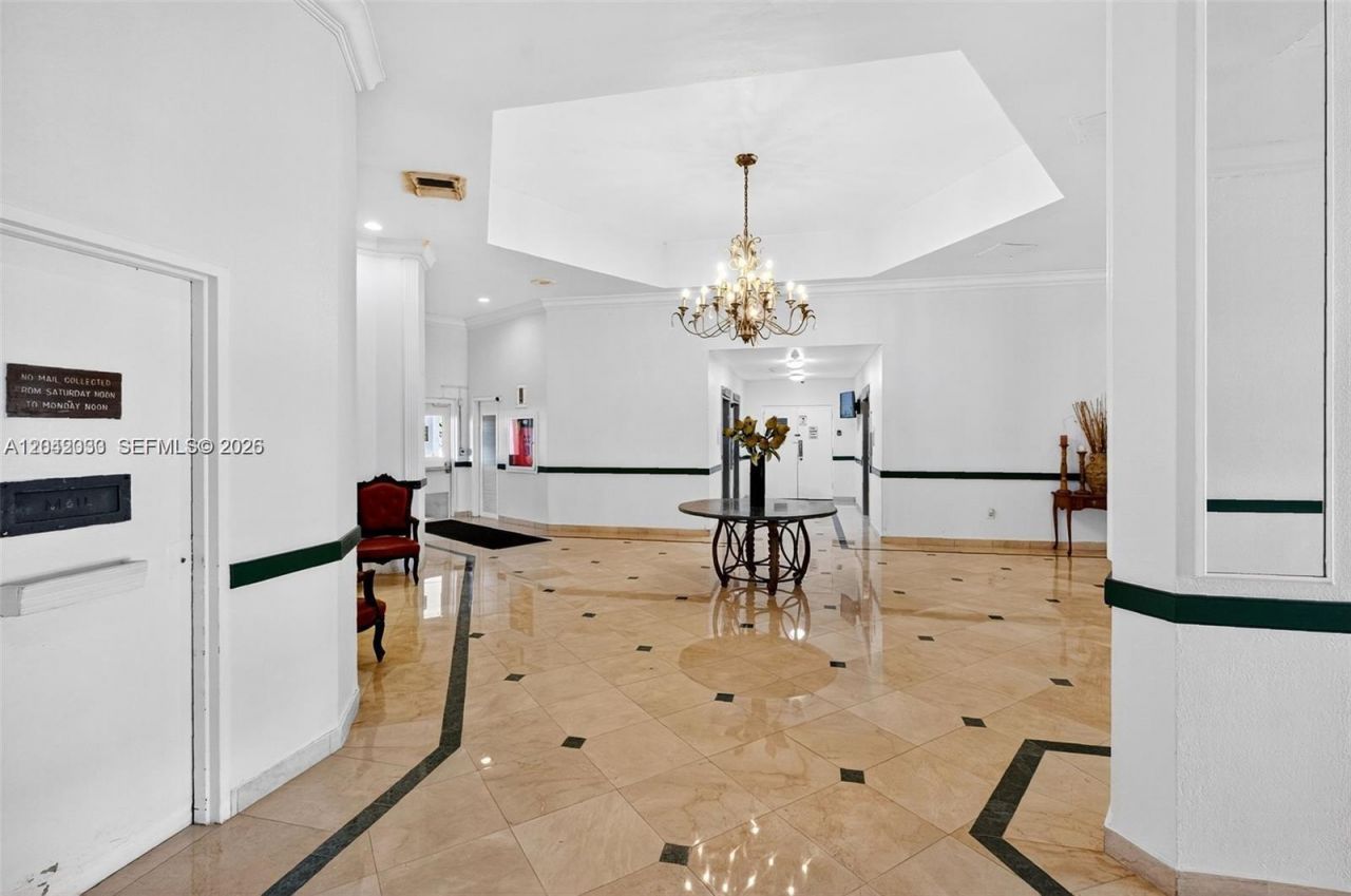 1351 NE Miami Gardens Dr , Unit 222E, Miami, FL 33179 Photo
