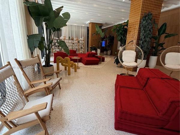 90 NE 32nd St , Unit 706, Miami, FL 33137