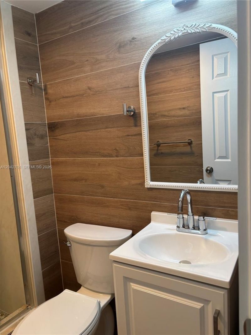 300 Berkley Rd , Unit 103, Hollywood, FL 33024 Photo