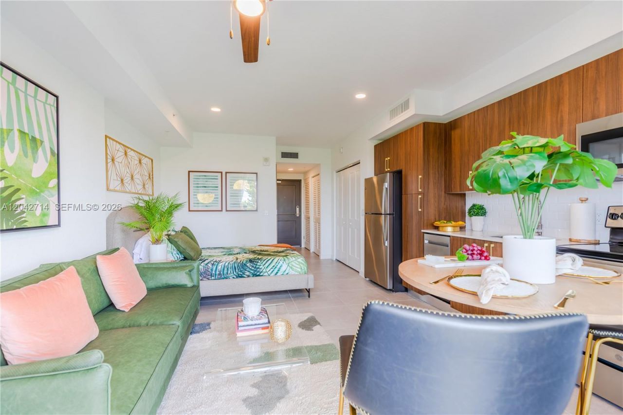 1005 Spring Garden Rd , Unit 433, Miami, FL 33136 Photo