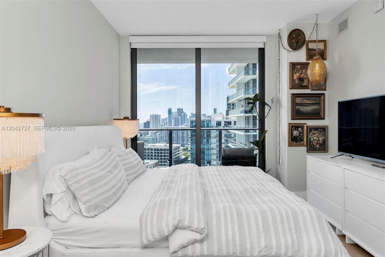 121 NE 34th St , Unit 2502, Miami, FL 33137 Photo