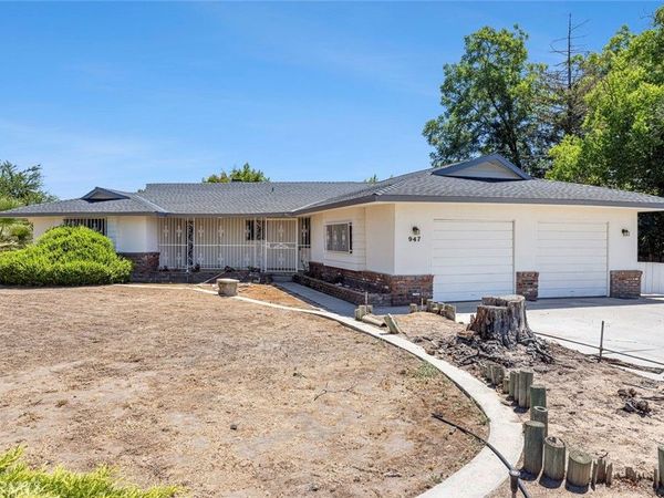 947 S Stanford Avenue, Fresno, CA 93727