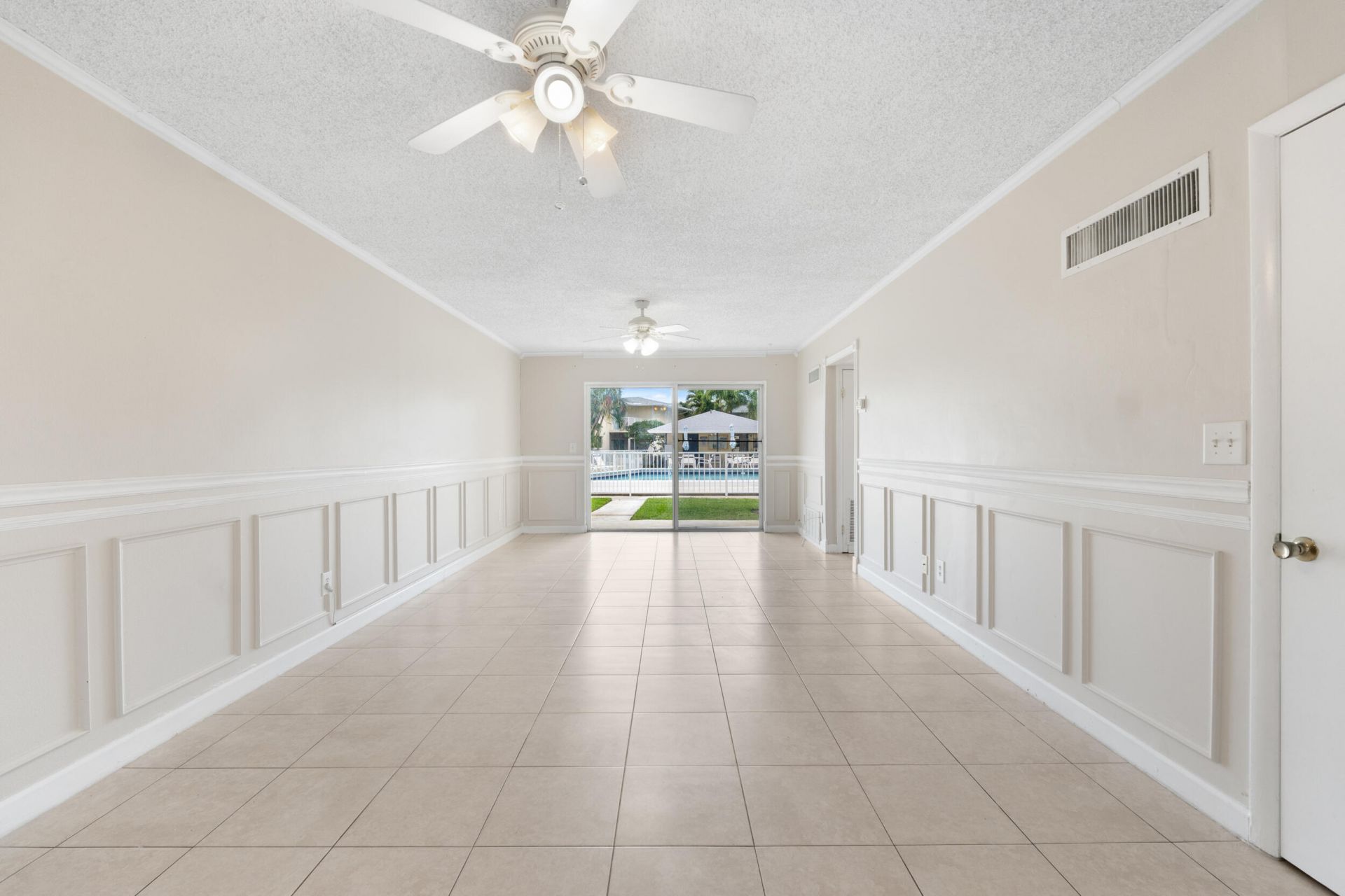 510 Prosperity Farms Rd. Road, Unit 4b, North Palm Beach, FL 33408 Photo