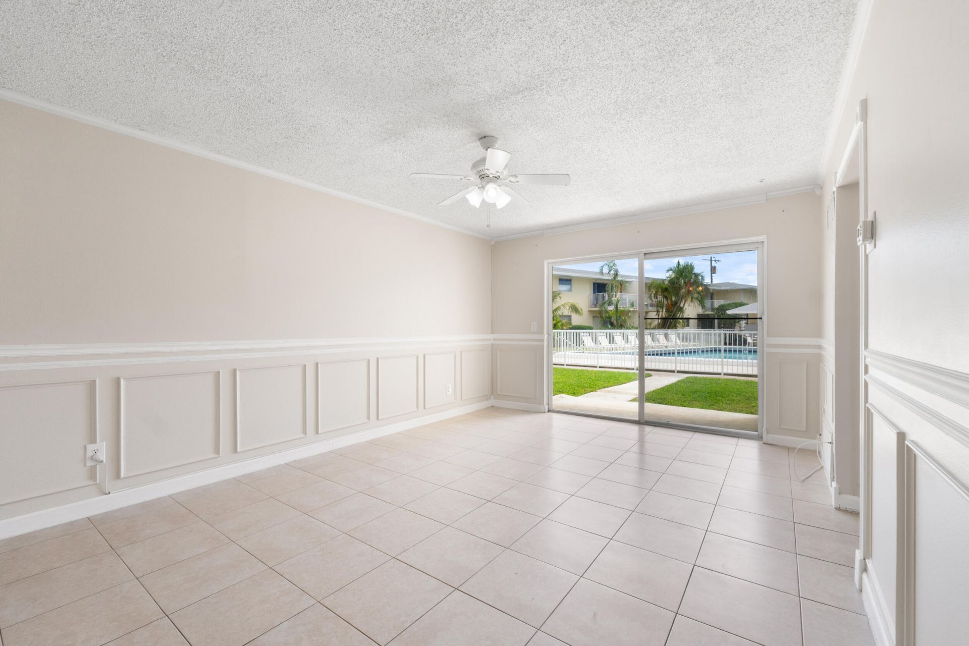 510 Prosperity Farms Rd. Road, Unit 4b, North Palm Beach, FL 33408 Photo