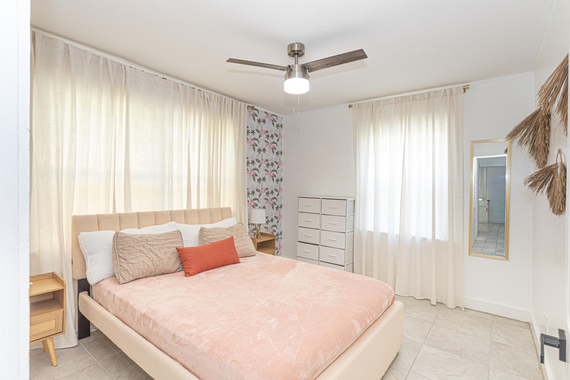 305 N Lakeside Drive, Lake Worth Beach, FL 33460 Photo