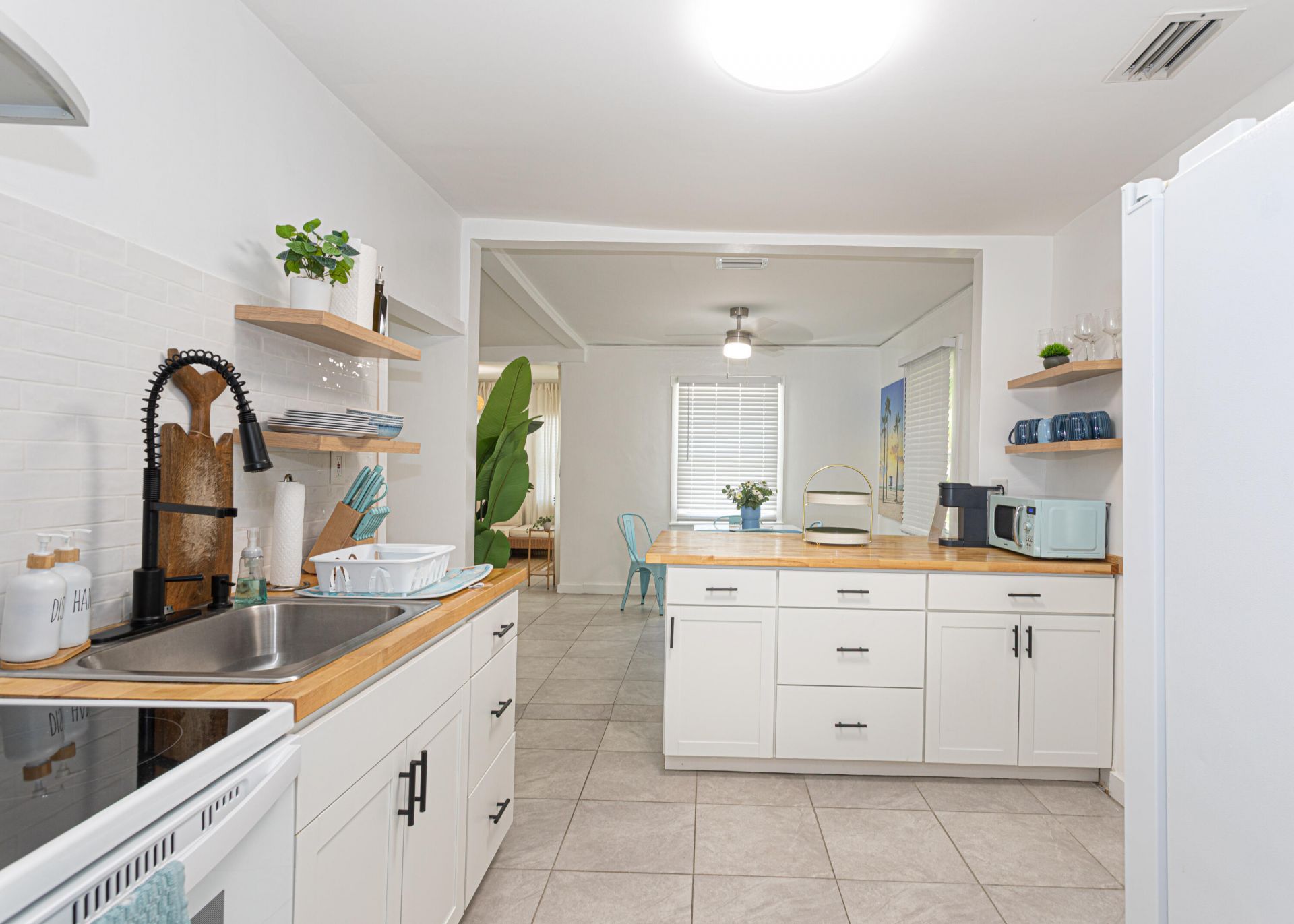 305 N Lakeside Drive, Lake Worth Beach, FL 33460 Photo