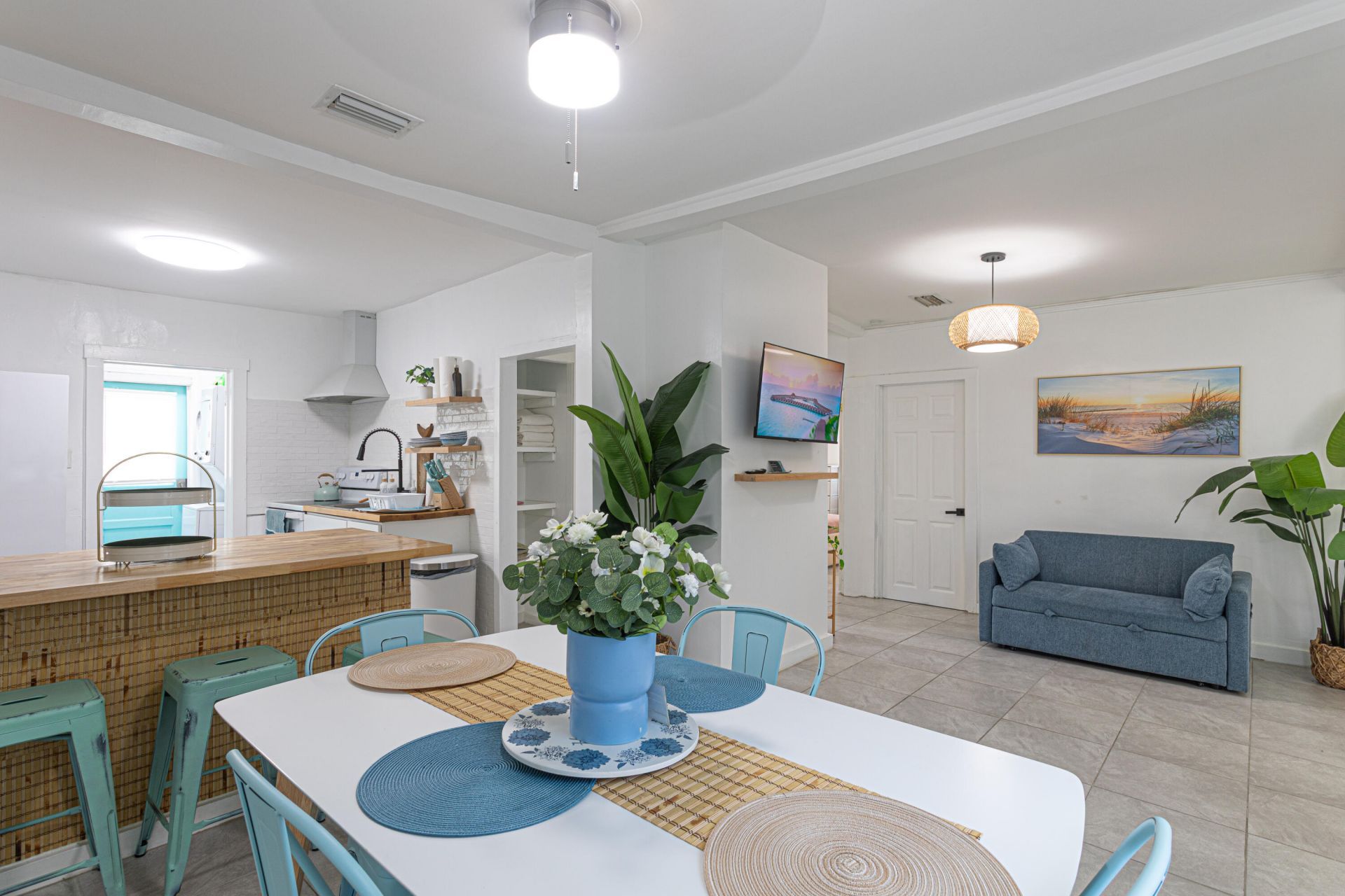 305 N Lakeside Drive, Lake Worth Beach, FL 33460 Photo
