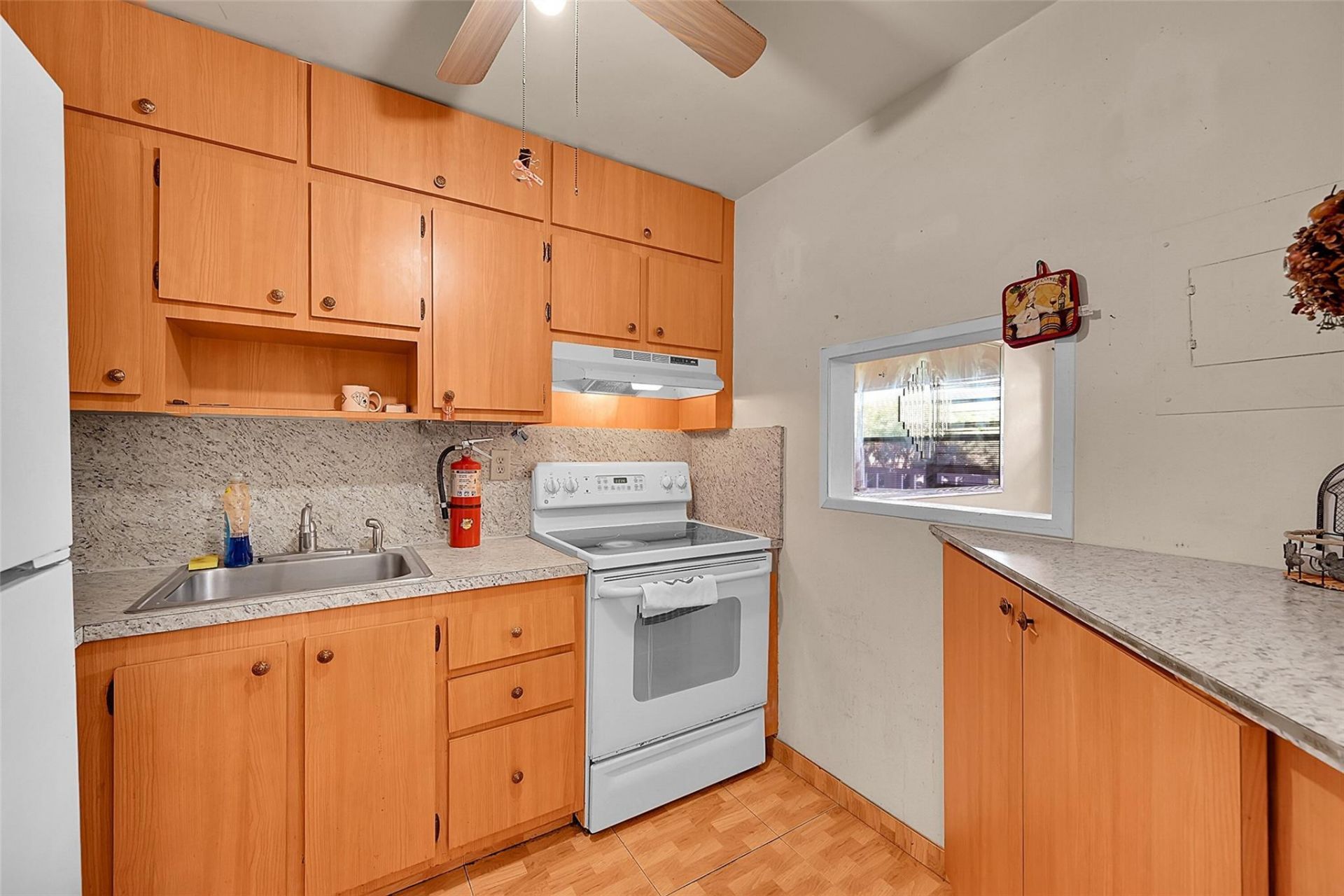 9101 Sunrise Lakes Boulevard, Unit 206, Sunrise, FL 33322 Photo