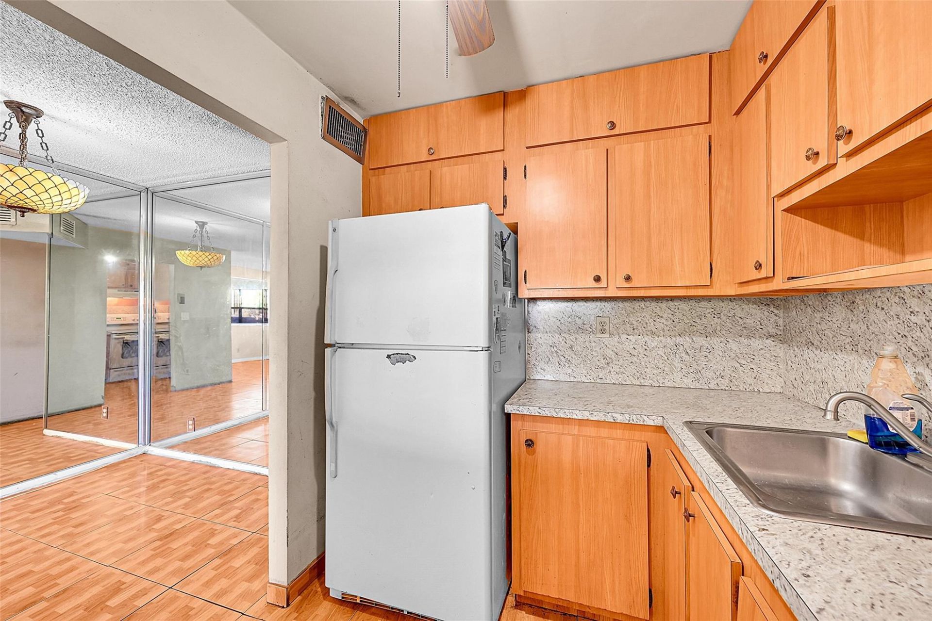9101 Sunrise Lakes Boulevard, Unit 206, Sunrise, FL 33322 Photo