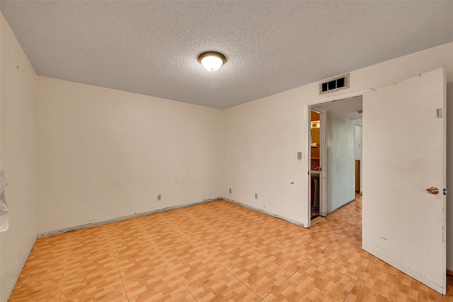 9101 Sunrise Lakes Boulevard, Unit 206, Sunrise, FL 33322 Photo
