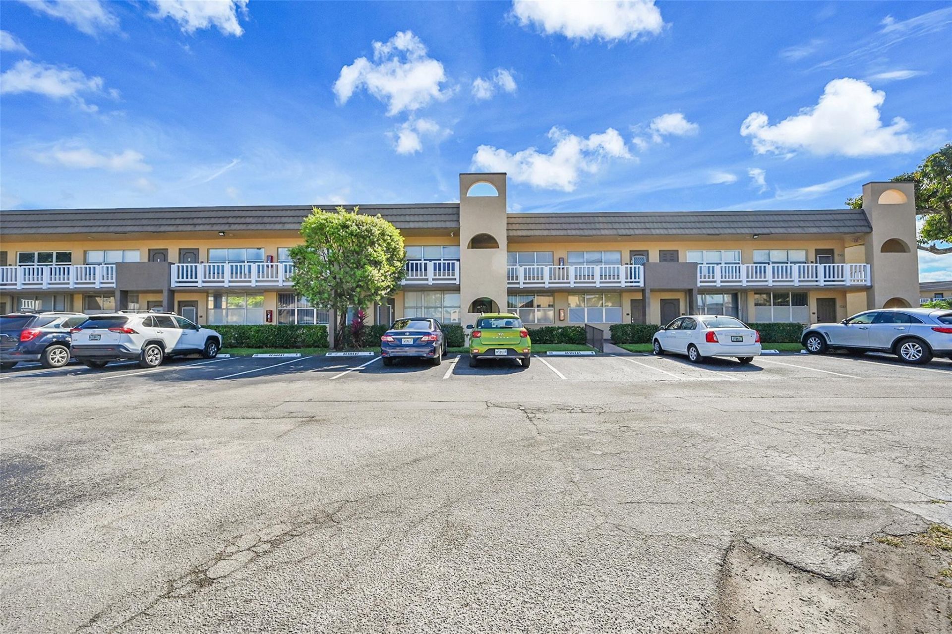9101 Sunrise Lakes Boulevard, Unit 206, Sunrise, FL 33322 Photo