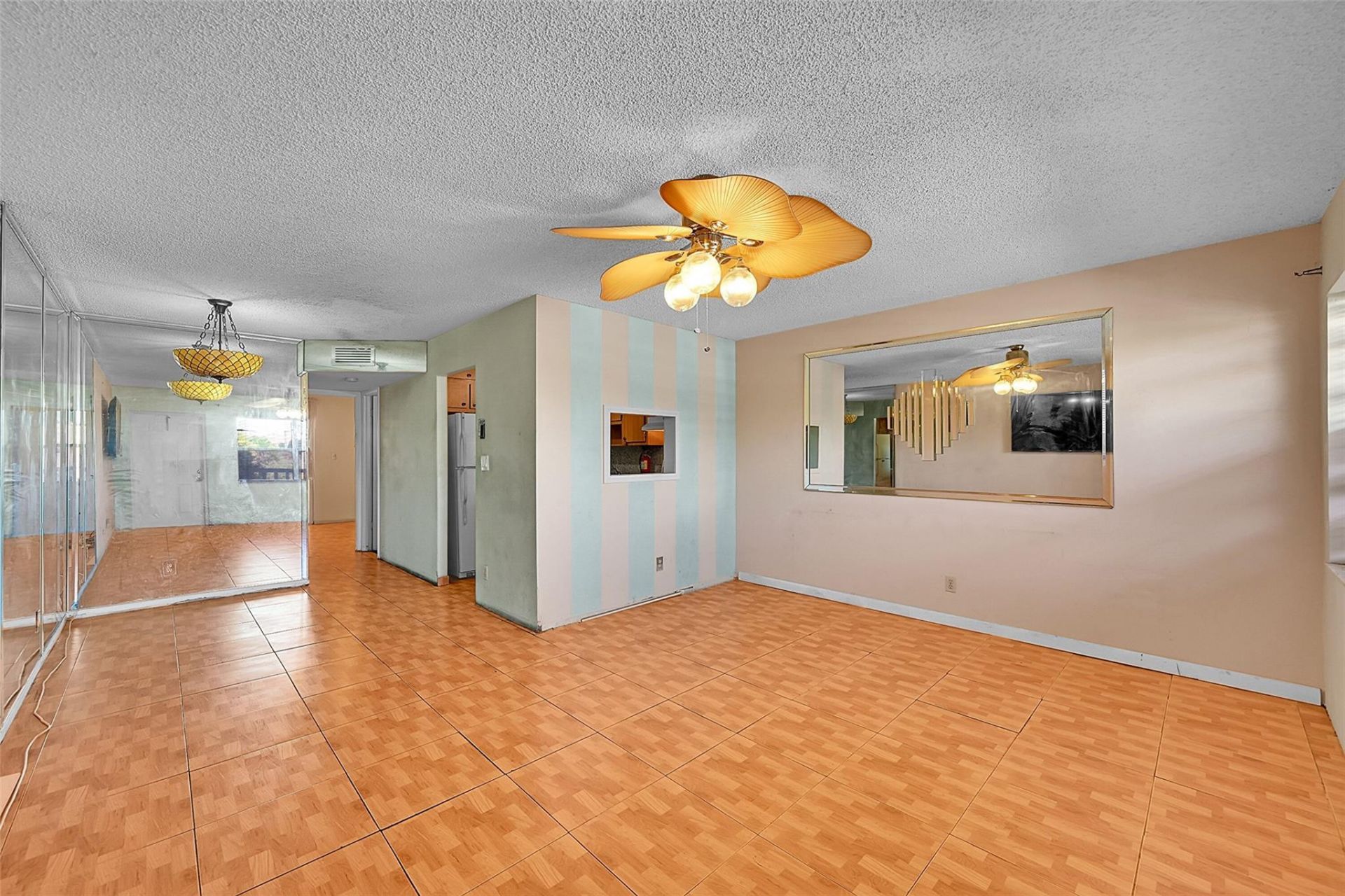 9101 Sunrise Lakes Boulevard, Unit 206, Sunrise, FL 33322 Photo