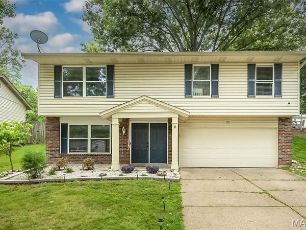 508 Arborwood Drive, Ballwin, MO 63021