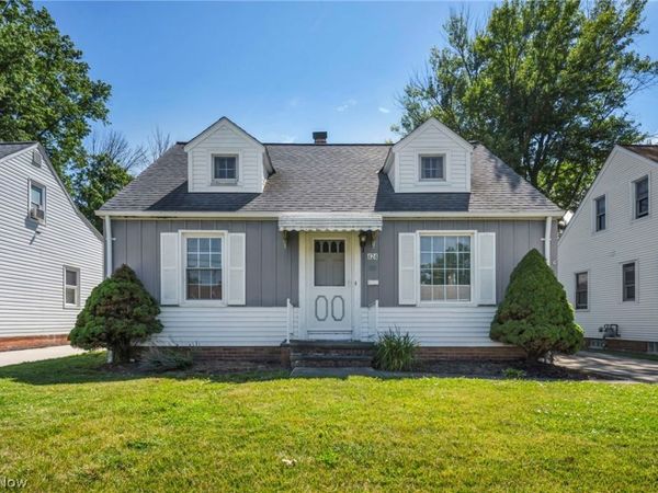 424 E 326th Street , Willowick, OH 44095