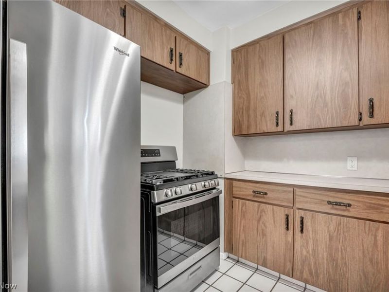 424 E 326th Street, Willowick, OH 44095 Photo 8