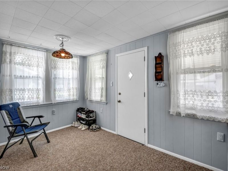 424 E 326th Street, Willowick, OH 44095 Photo 9