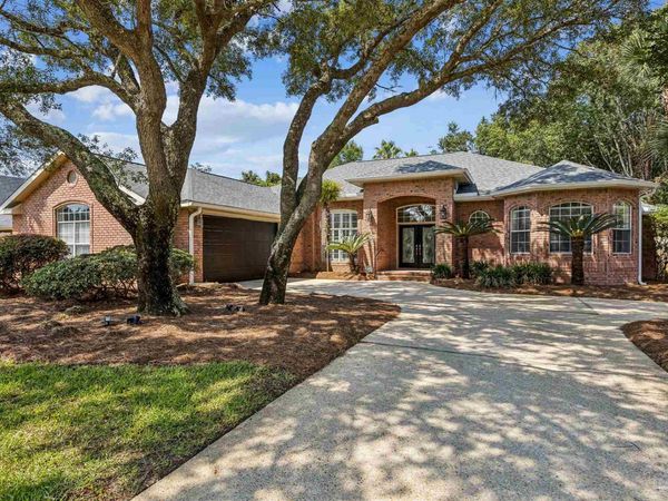 1143 Mary Kate Dr, Gulf Breeze, FL 32563