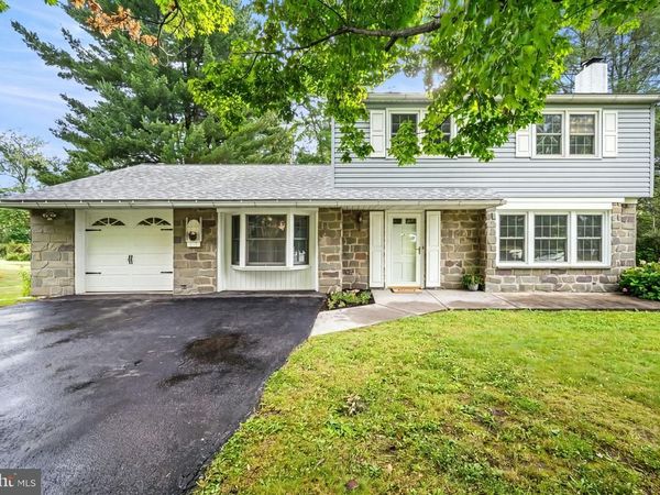2113 ROBIN LANE , POTTSTOWN, PA 19465