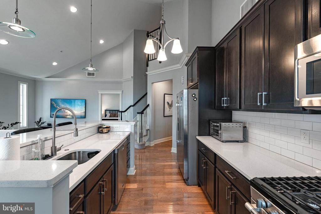 200 W ELM STREET , CONSHOHOCKEN, PA 19428