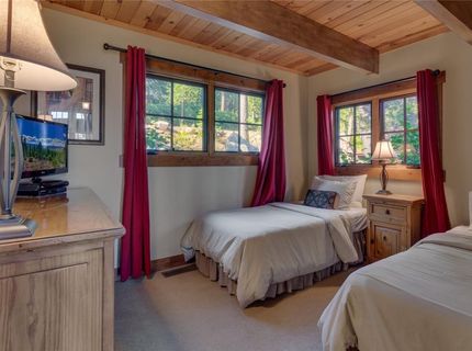 945 Skyline Drive, Tahoe City, CA 96145 Photo