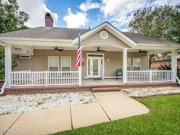 9227 Nancy Drive, Biloxi, MS 39532