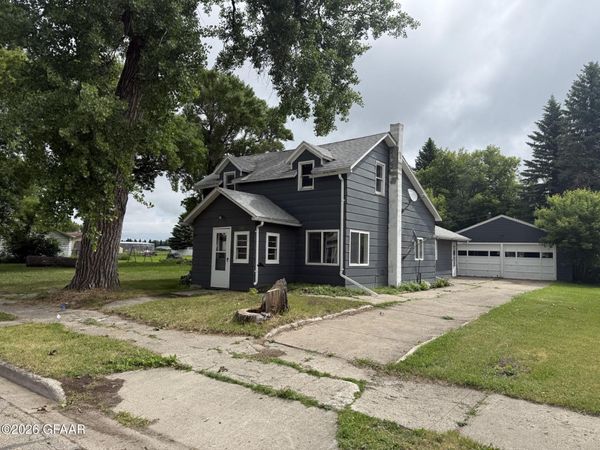 217,215 5TH AVE , Cando, ND 58324