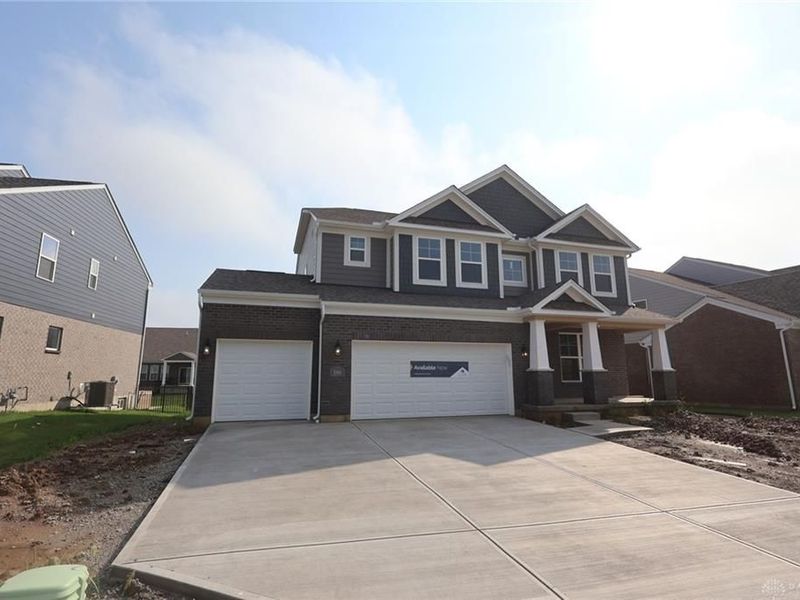 586 Goldfinch Drive, Beavercreek, OH 45434 Photo 2