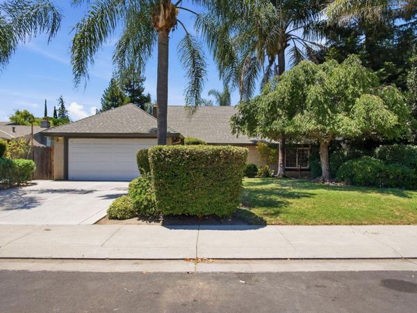 7006 Bridgeport Cir, Stockton, CA 95207