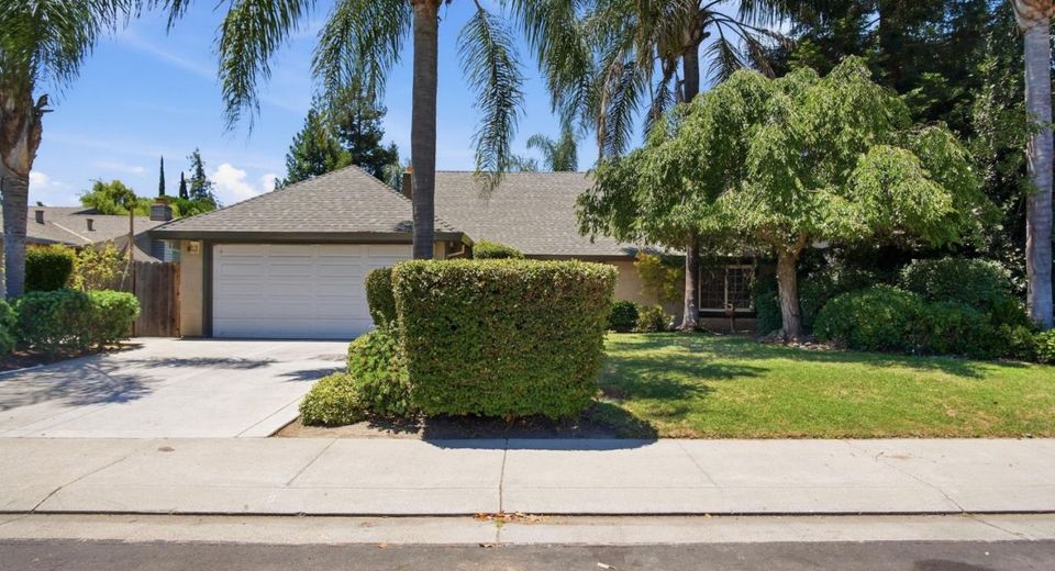 7006 Bridgeport Cir, Stockton, CA 95207 Photo