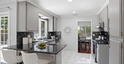 7006 Bridgeport Cir, Stockton, CA 95207 Photo