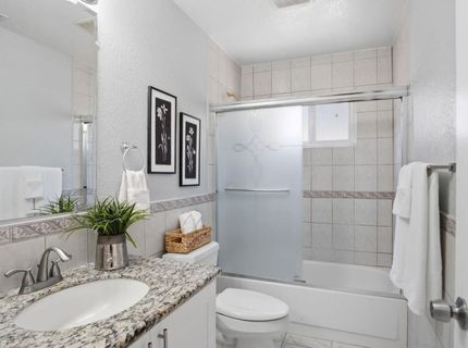 7006 Bridgeport Cir, Stockton, CA 95207 Photo