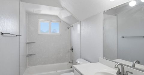 7006 Bridgeport Cir, Stockton, CA 95207 Photo