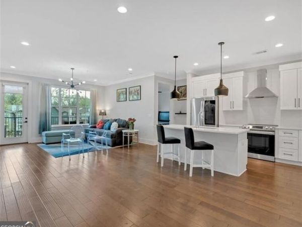 6890 Peachtree Dunwoody Road, Unit 303, Atlanta, GA 30328
