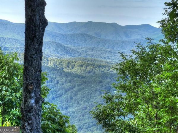 35 Utana Bluff Trails, Ellijay, GA 30540
