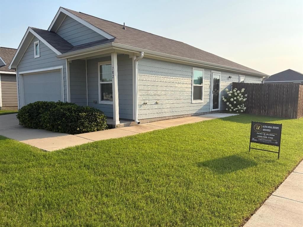 702 Slocum Way, Princeton, TX 75407 Main Photo