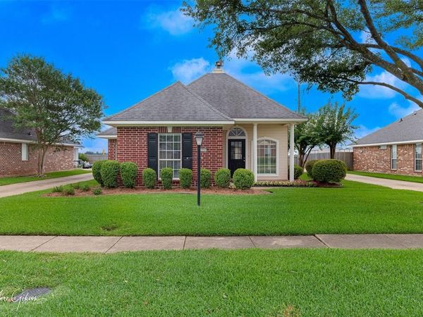 2003 Belle Haven Drive, Bossier City, LA 71111