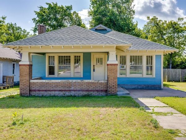 2505 Lipscomb Street, Fort Worth, TX 76110