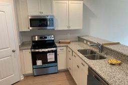 952 Bergenfield Lane  photo 4