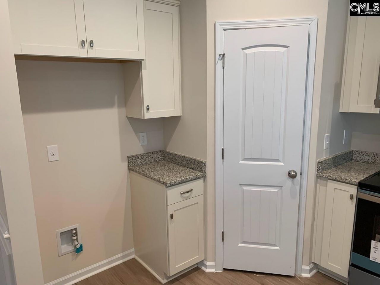 952 Bergenfield Lane  Photo 4