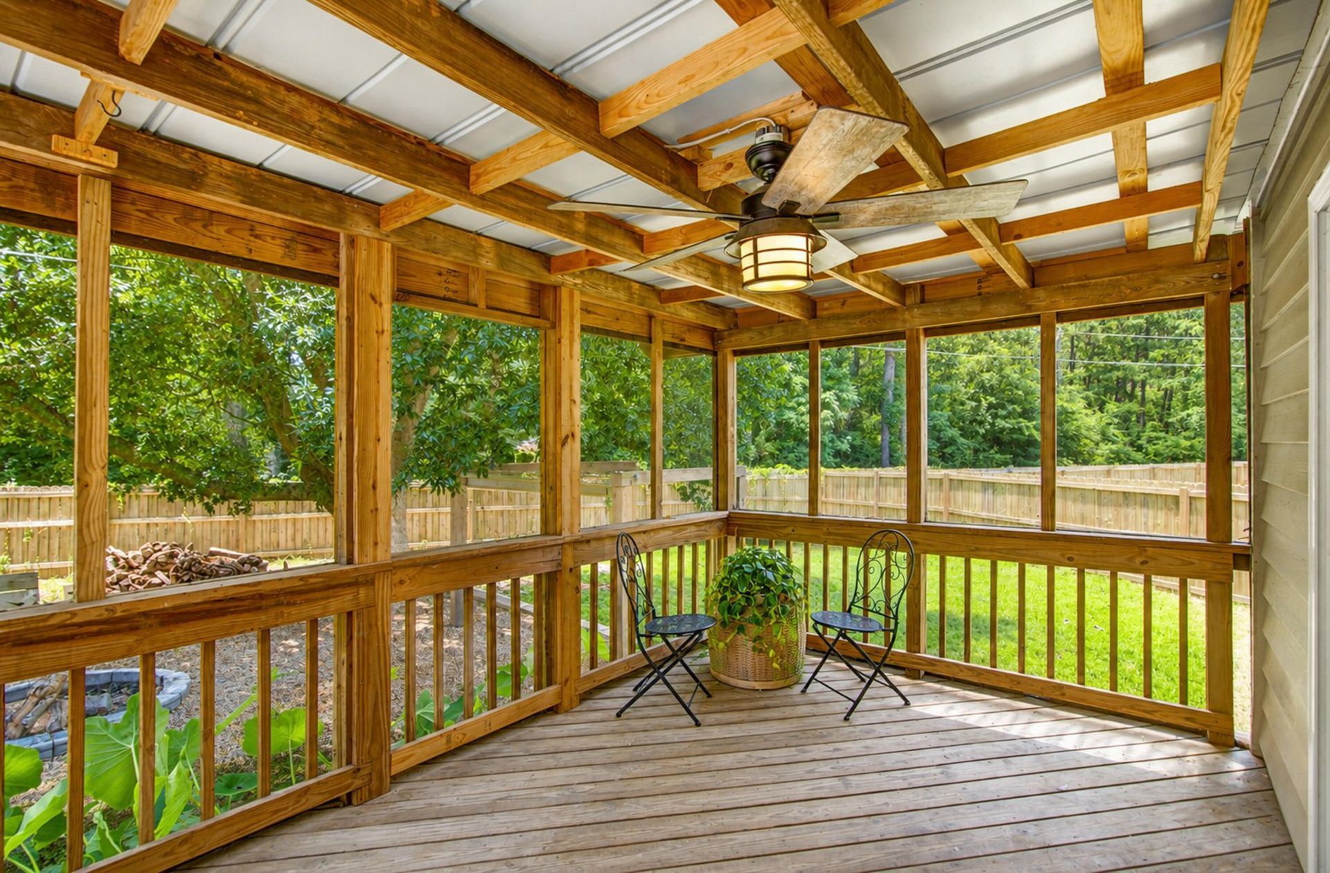 228 Knightsbridge Drive Photo 18